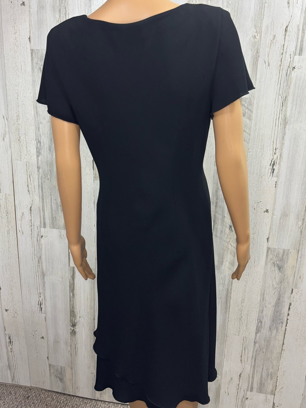 SL Fashions Black V-Neck Flutter Sleeve Midi Dress - Picture 5 of 8